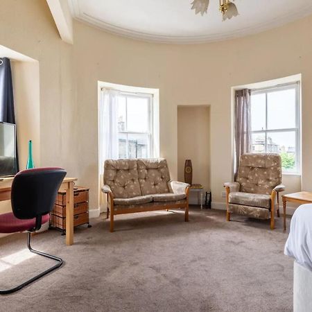 Cosy 2 Bedroom In Edinburgh Old Town מראה חיצוני תמונה