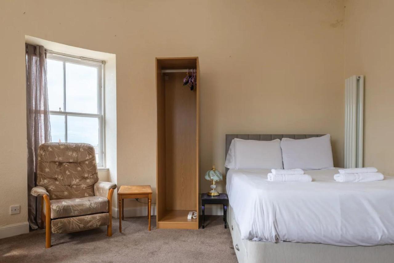 Cosy 2 Bedroom In Edinburgh Old Town מראה חיצוני תמונה